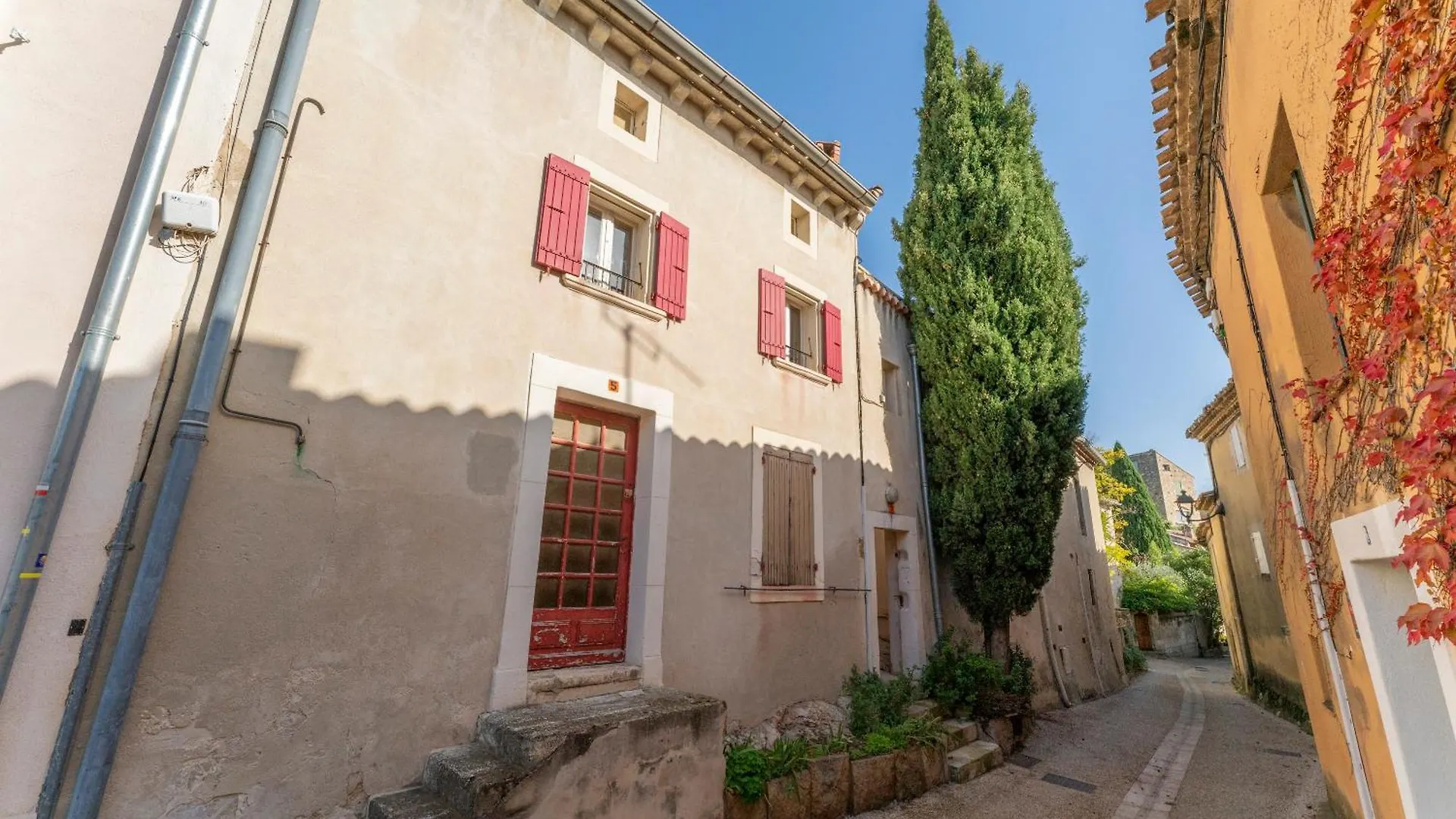 Holiday home Maison Avec Vue Sur Les Alpilles Les Angles  France
