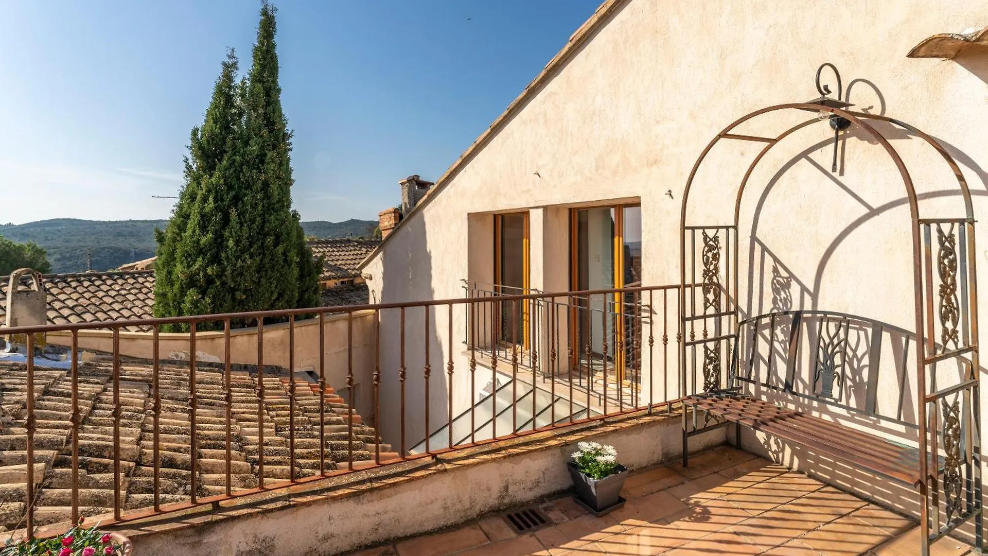 Maison Avec Vue Sur Les Alpilles Les Angles  Les Angles (Gard)